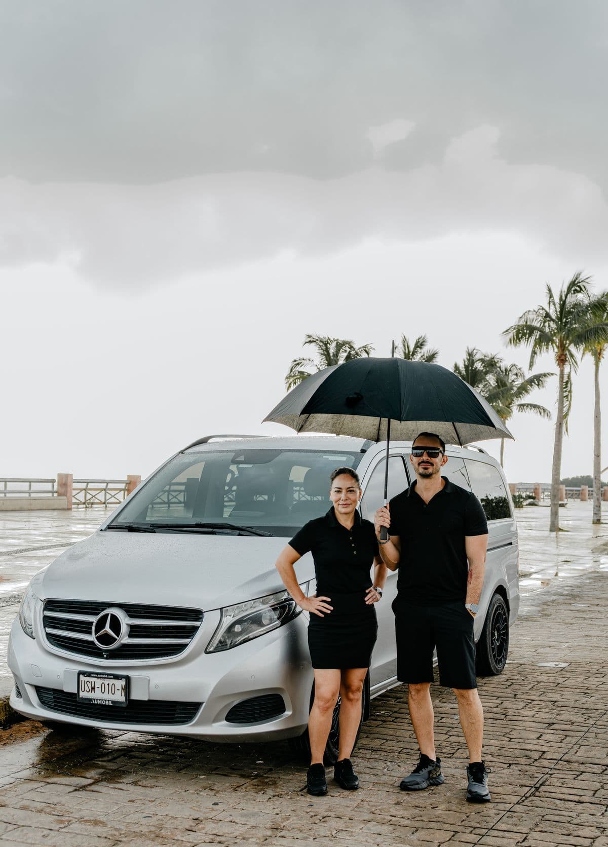Abigail and Halil with their Mercedes-Benz Clase V